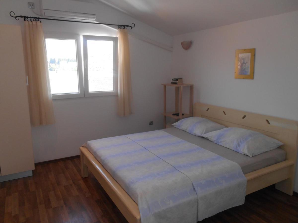 Apartments Bresan 트로기르 객실 사진