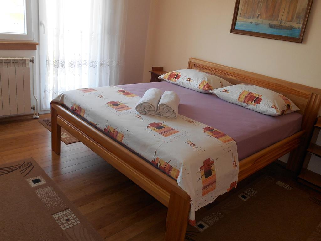 Apartments Bresan 트로기르 객실 사진